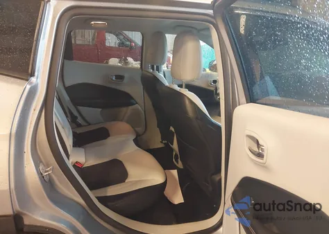 2018 Jeep Compass Latitude 4X4 из США, поврежденный, VIN 3C4NJDBB3JT375975